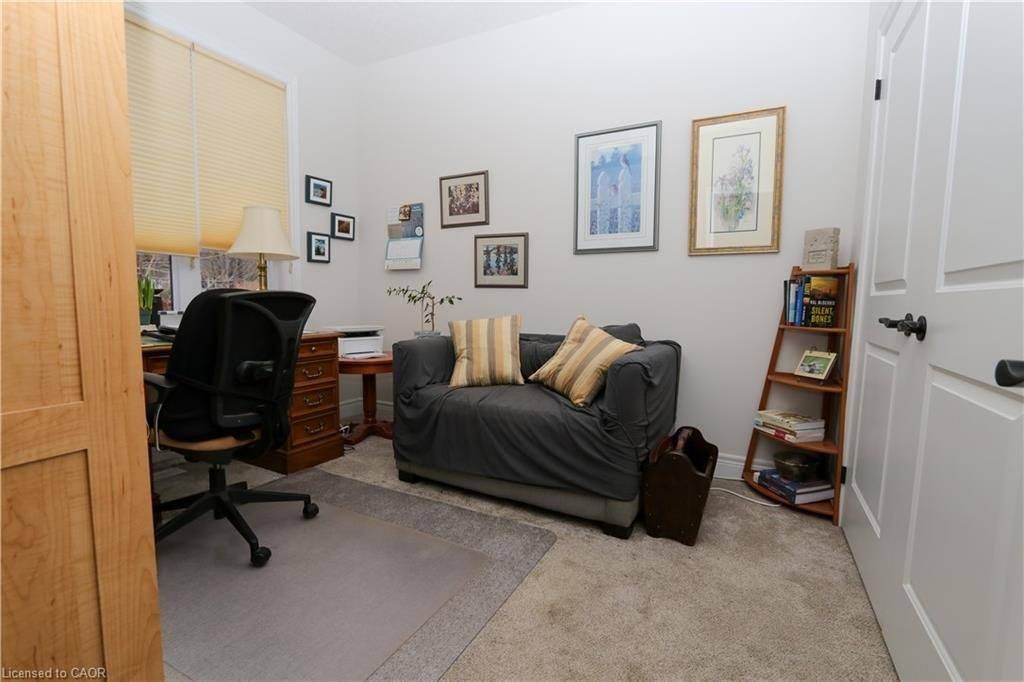 Brantford, ON N3R 4S4,87A Abigail AVE