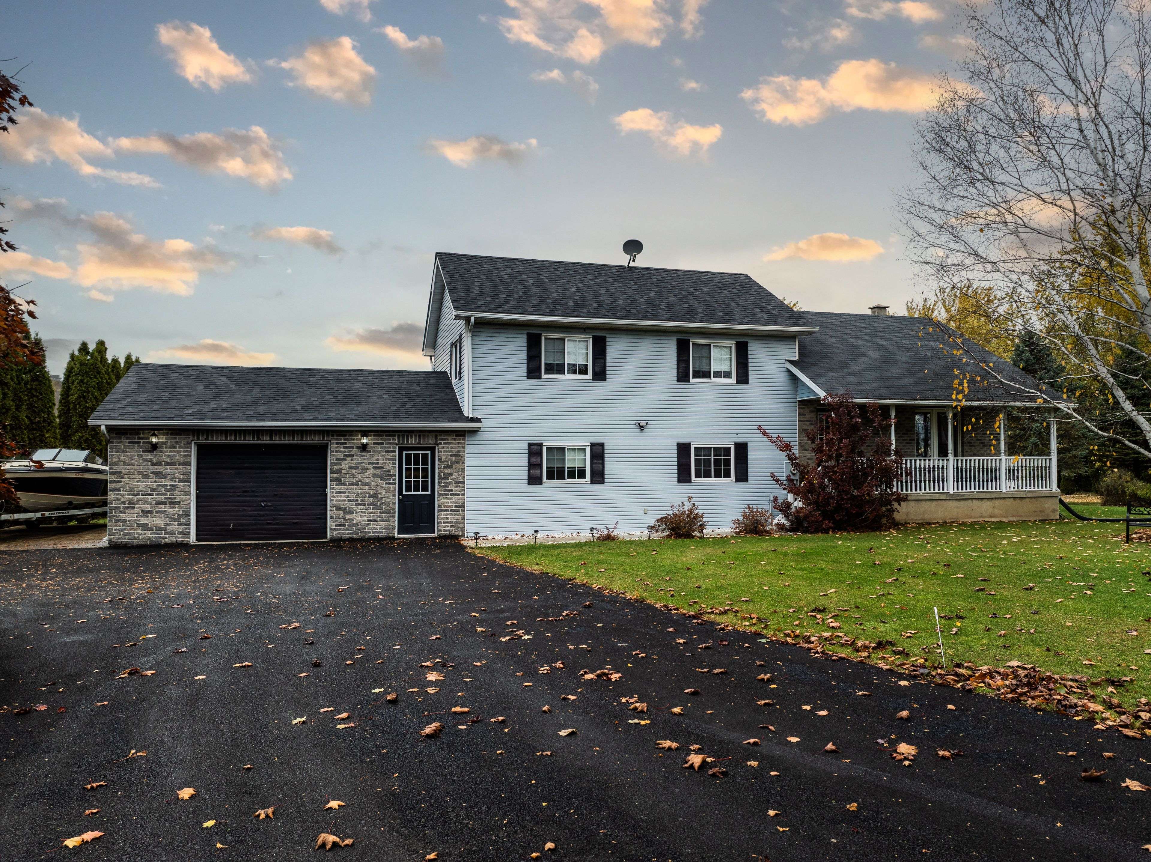 Frontenac, ON K0H 1H0,2202 Sands RD