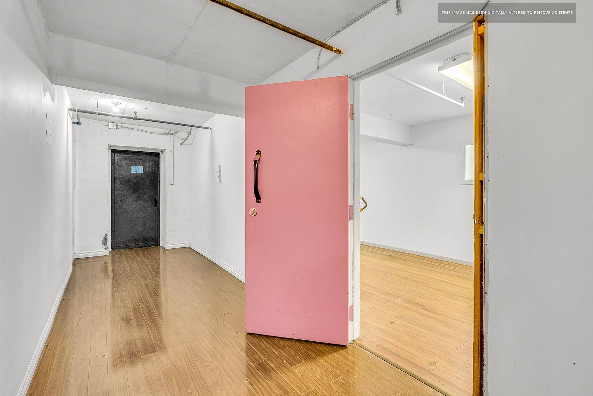 Hamilton, ON L8R 1M7,15 WELLINGTON ST N #B2