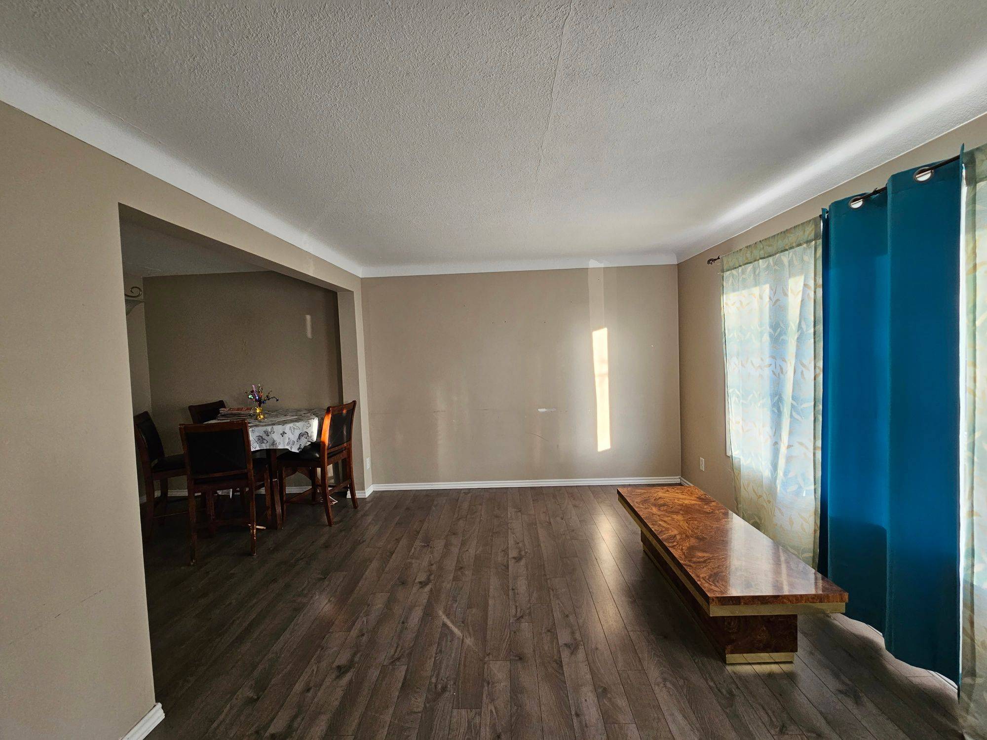 Welland, ON L3C 5R9,100 ENDICOTT TER #B