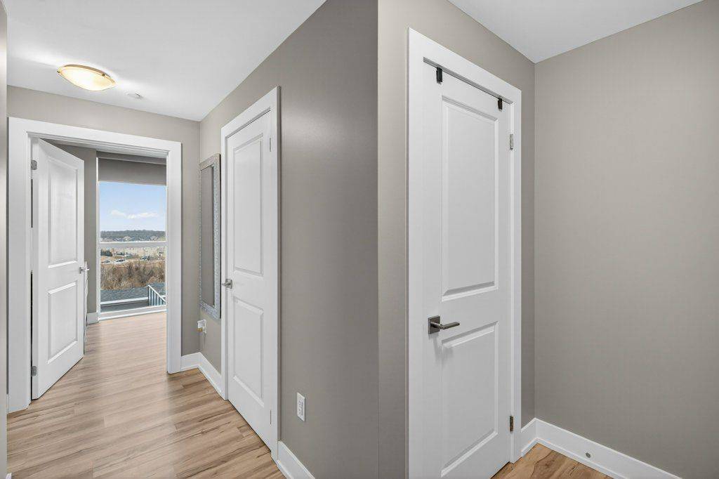 Hamilton, ON L8B 1Z2,450 Dundas ST E #611