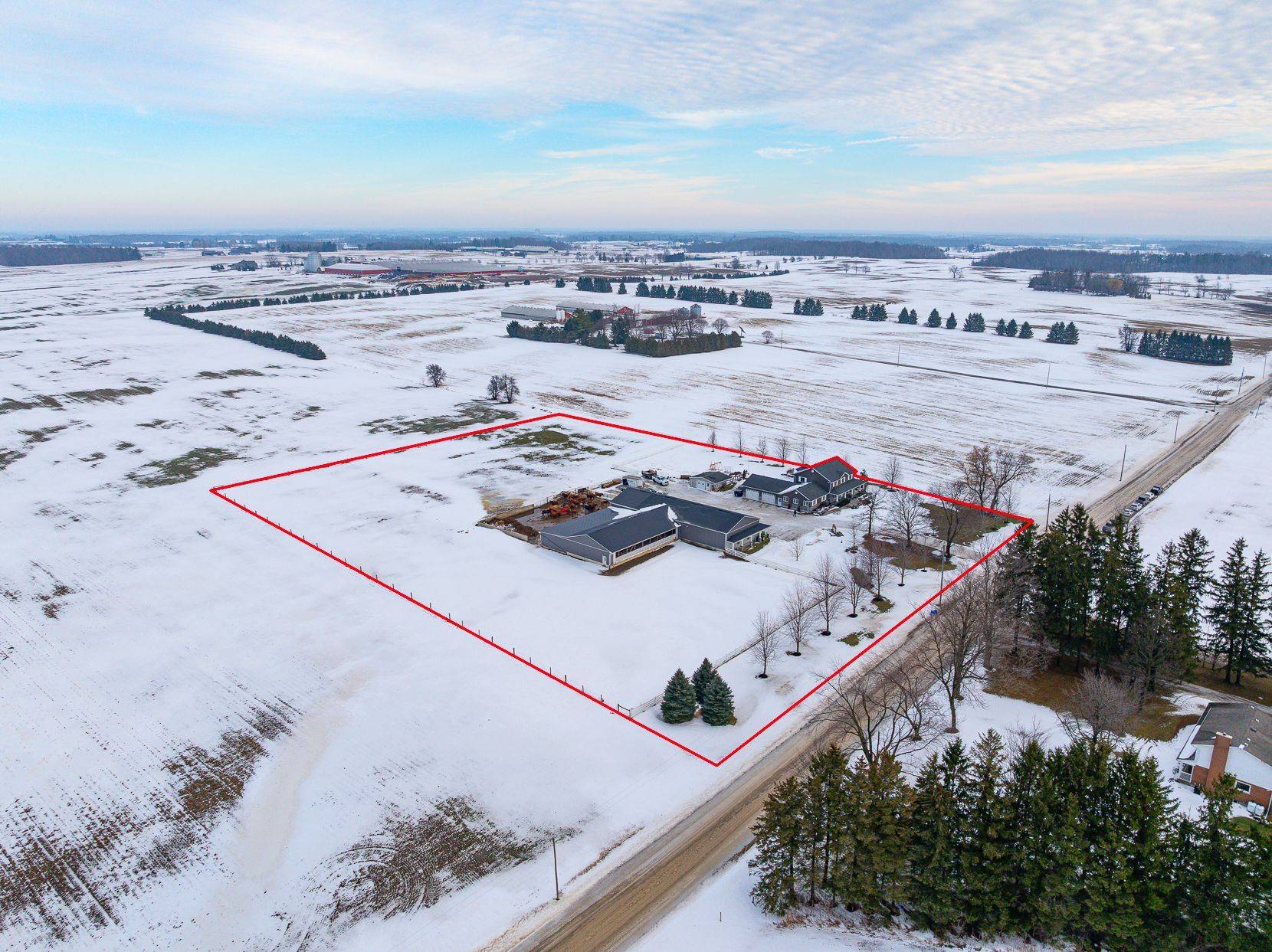 Norwich, ON N0J 1C0,533968 Cedar Line