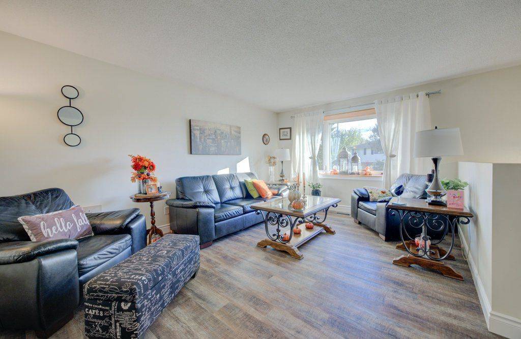 Kitchener, ON N2N 1W6,34 Willow Green CT