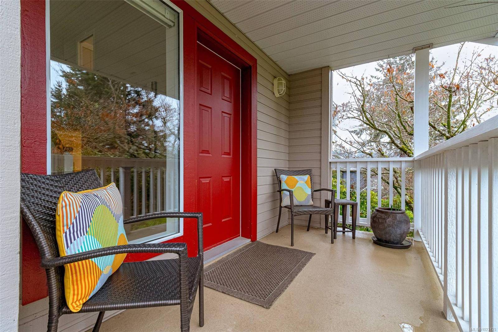 Central Saanich, BC V8M 2G1,875 Clarke Rd #A