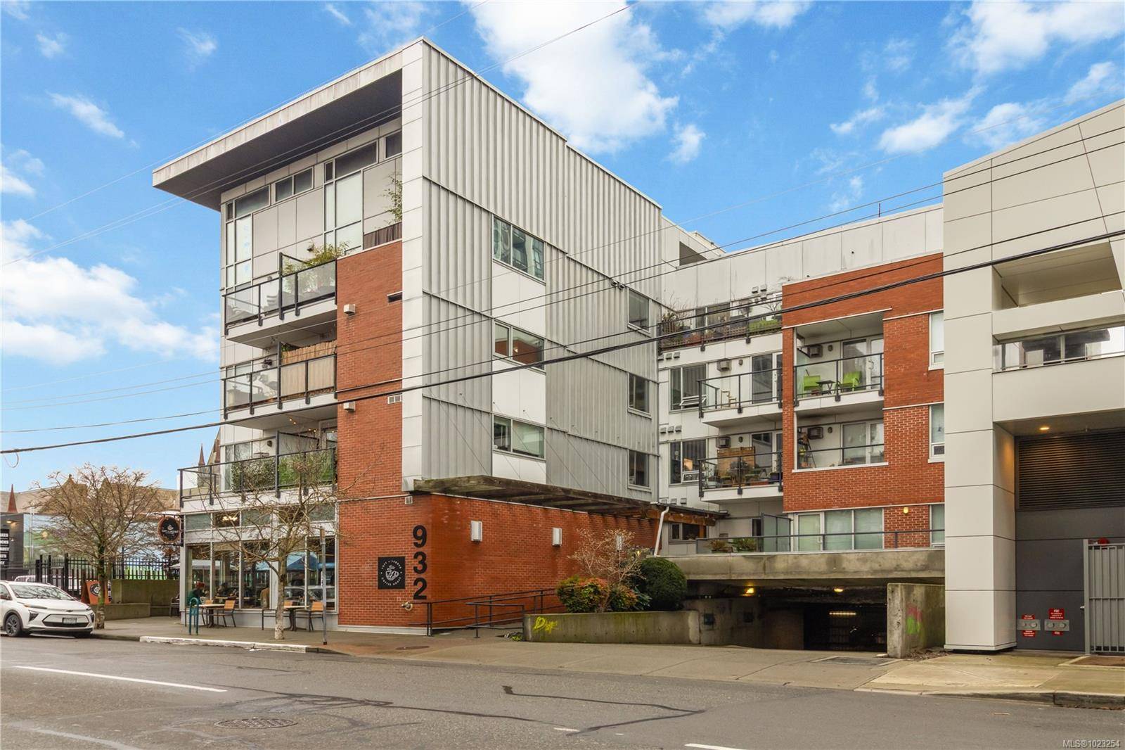 Victoria, BC V8V 3N4,932 Johnson St #301