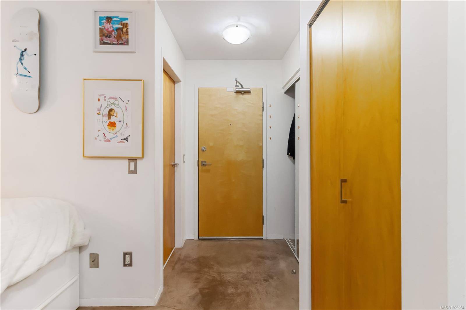 Victoria, BC V8V 3N4,932 Johnson St #301