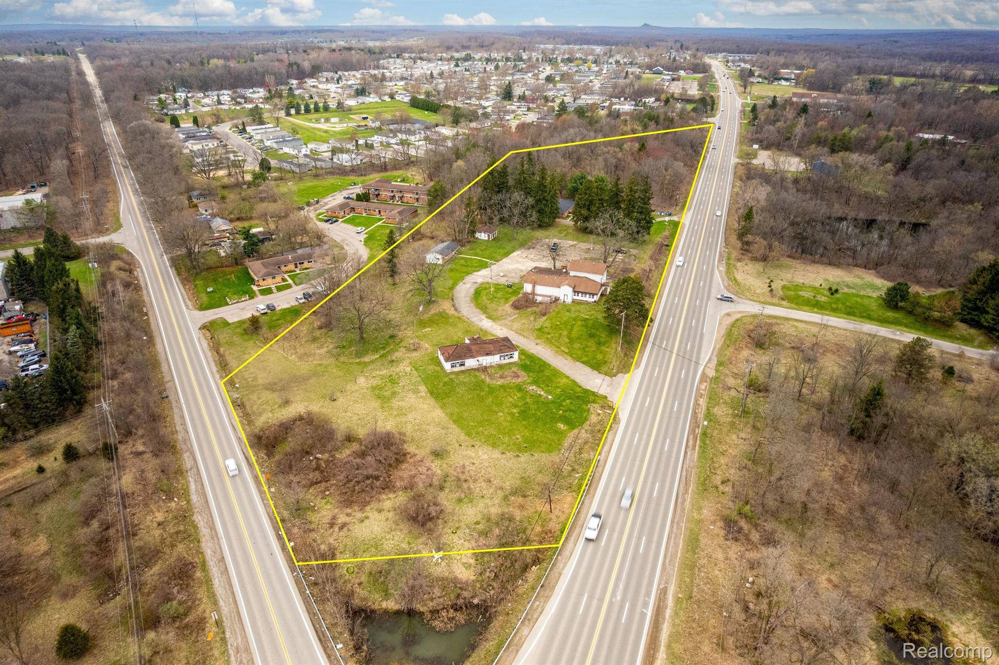 Davisburg, MI 48350,10685 DIXIE HWY