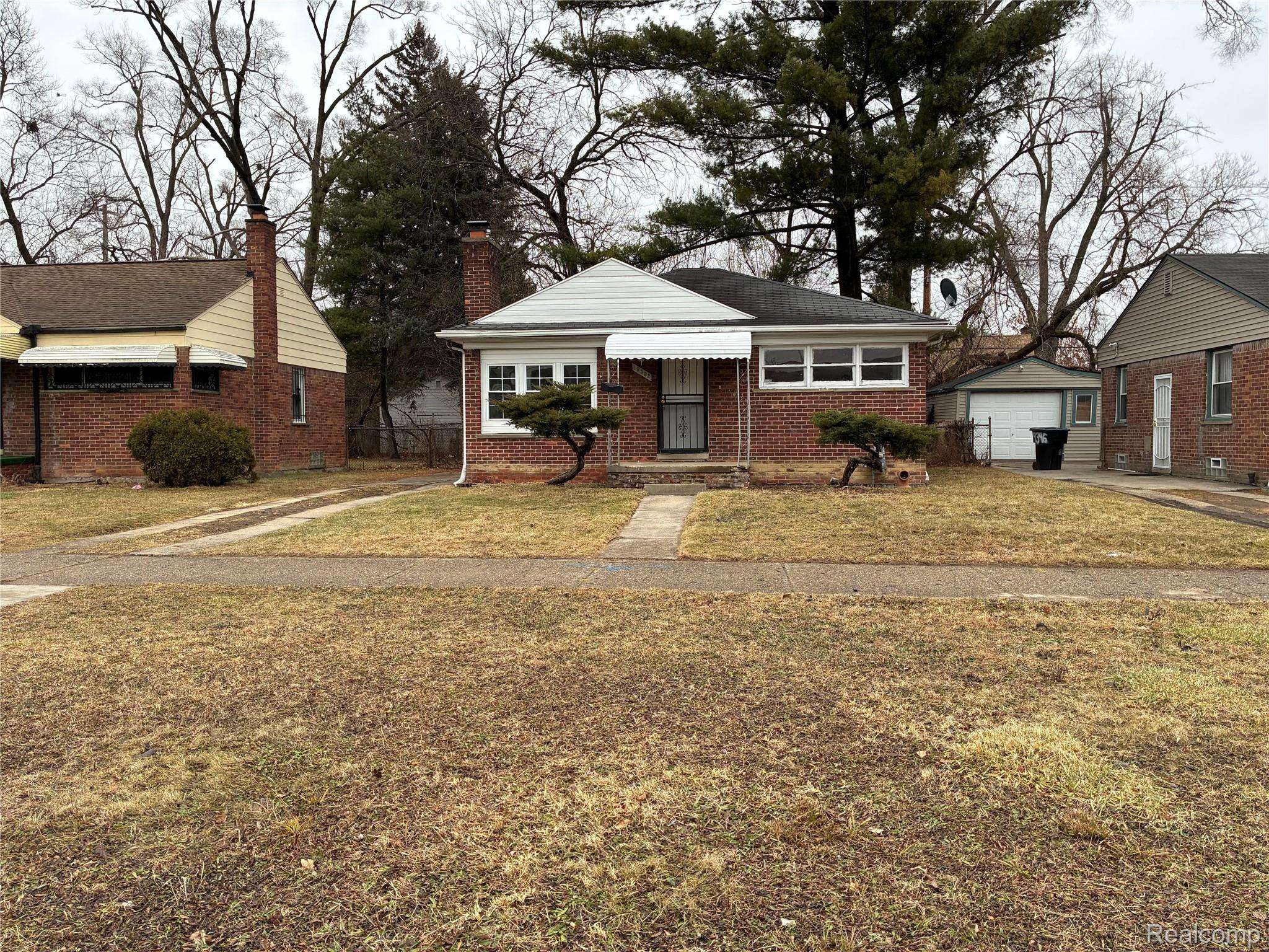 Detroit, MI 48219,19352 Evergreen RD