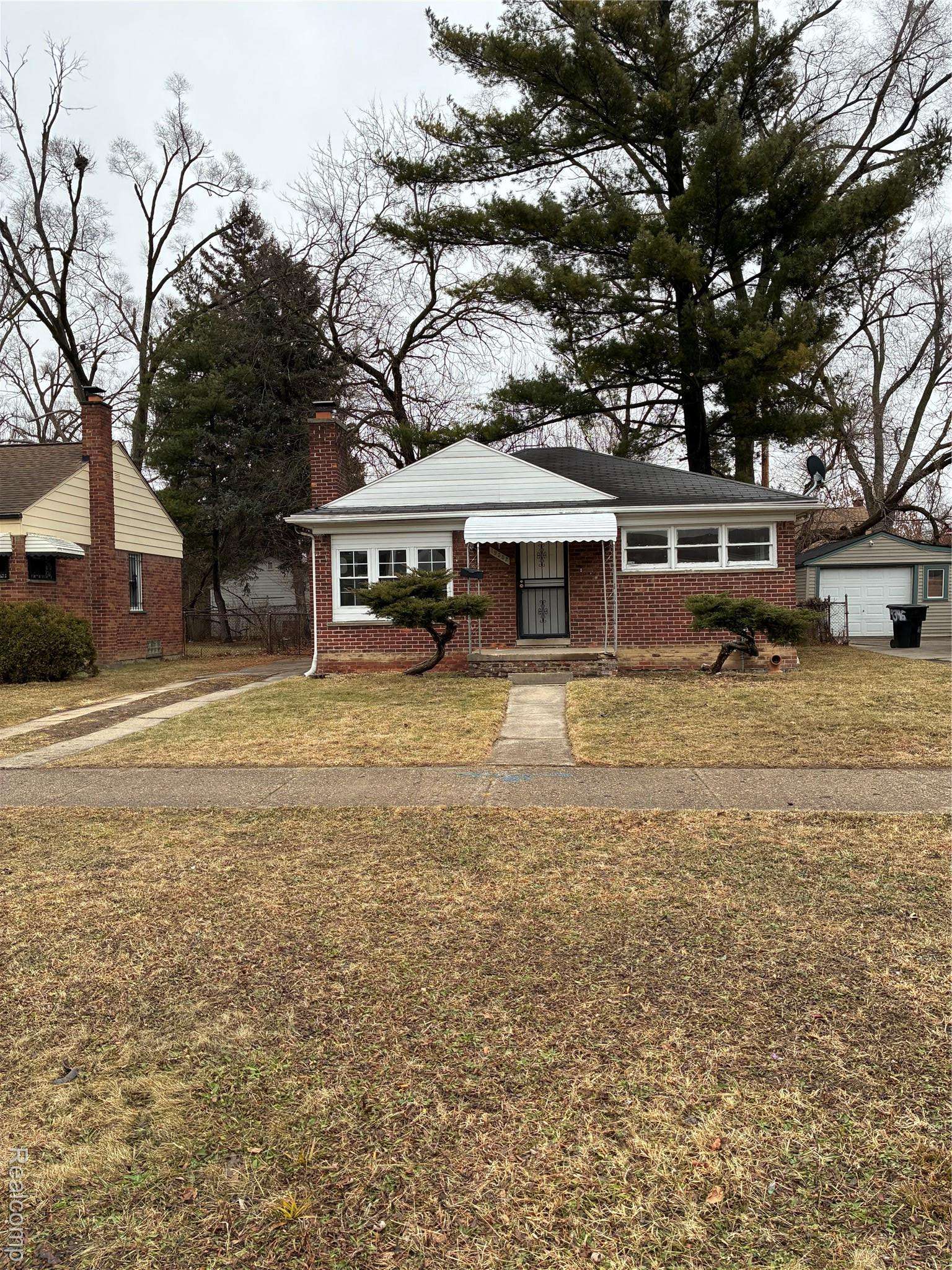 Detroit, MI 48219,19352 Evergreen RD