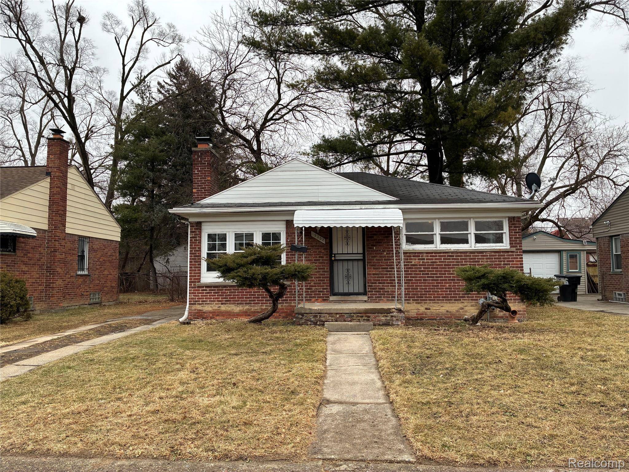 Detroit, MI 48219,19352 Evergreen RD