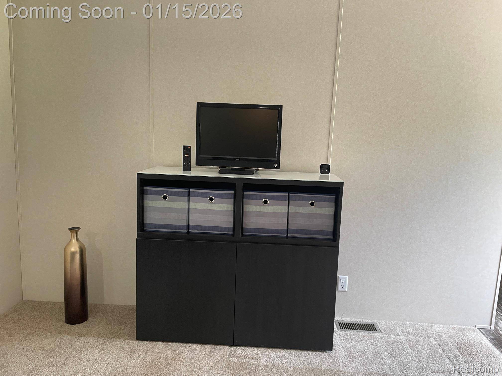 Highland, MI 48357,186 Oak Ave