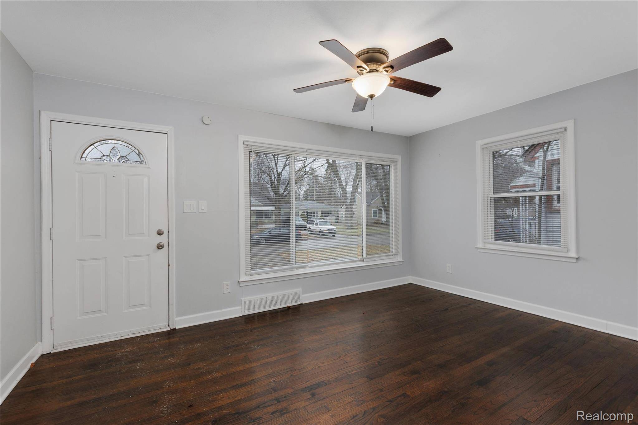 Redford, MI 48240,18851 POINCIANA