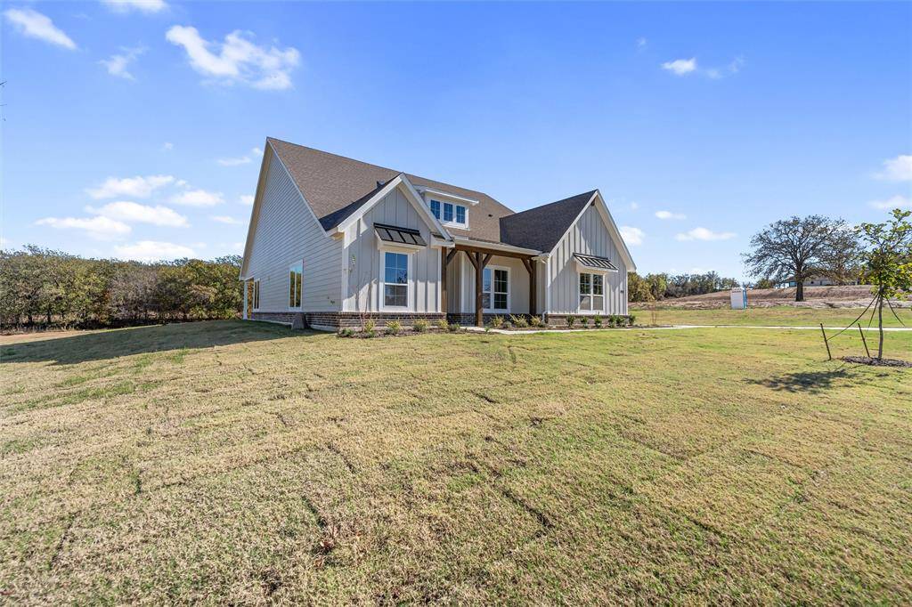 Springtown, TX 76082,136 Oak Grove Way