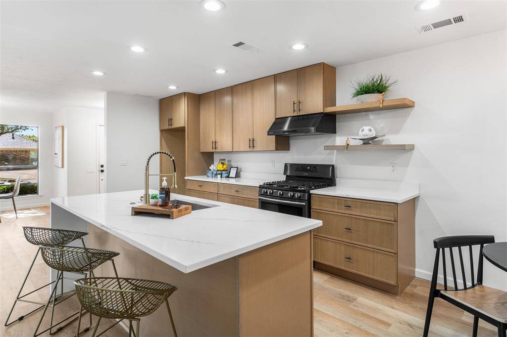 Dallas, TX 75248,6015 Blue Mist Lane