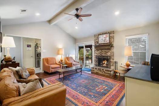 Denton, TX 76209,2000 Navajo Street