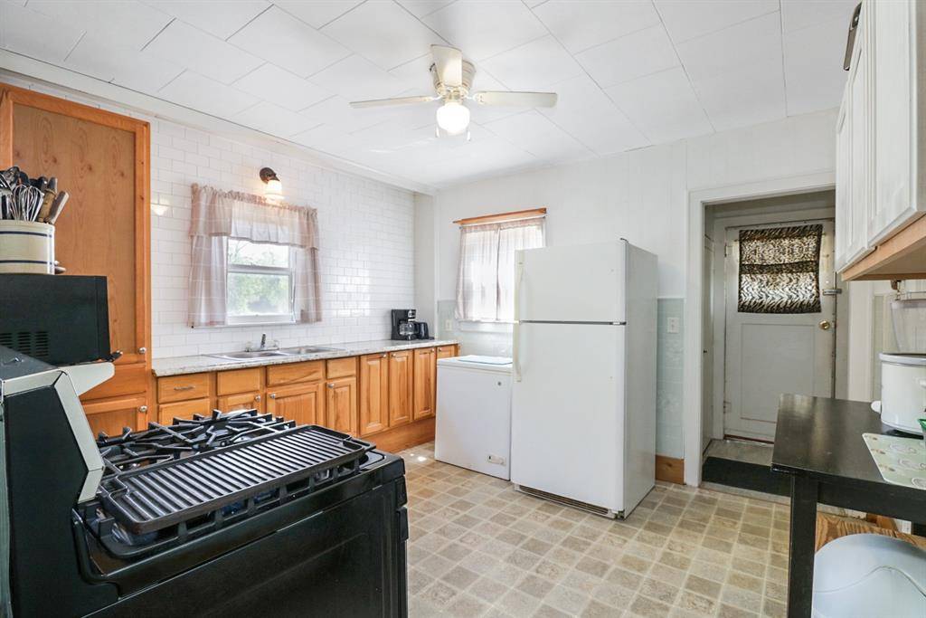 Coleman, TX 76834,605 W Walnut Street