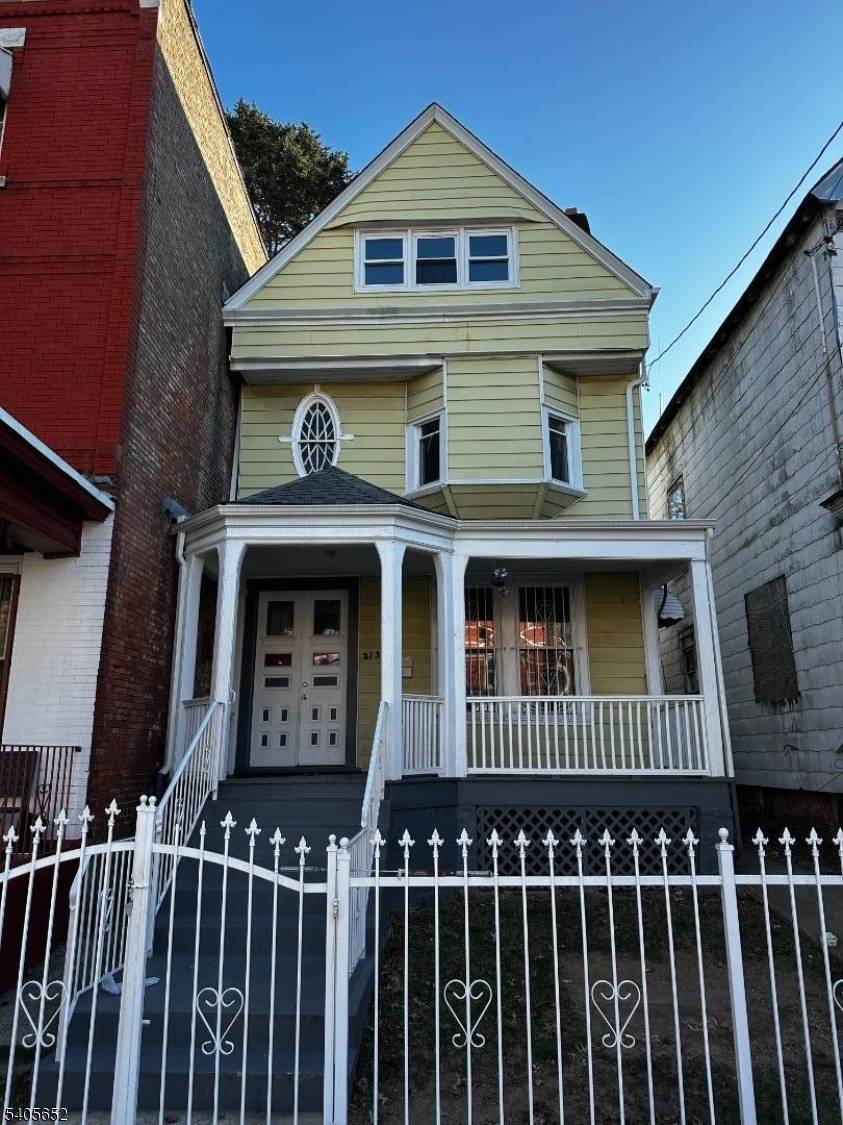 Newark City, NJ 07107,213 N 7Th St