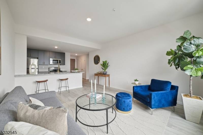 East Orange City, NJ 07018,45 S Grove St #503