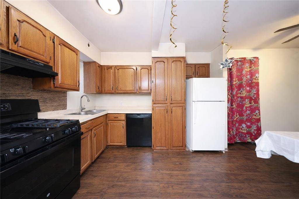 Staten  Island, NY 10305,132 Saint Marys AVE