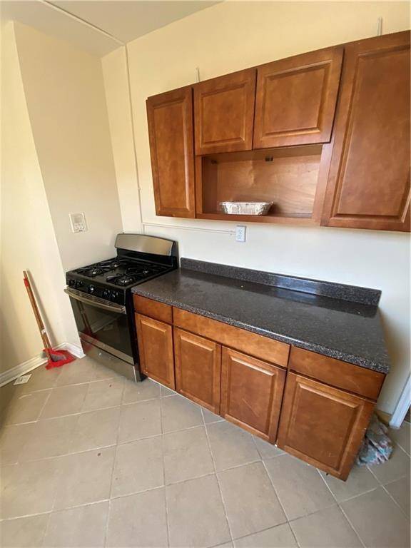 Brooklyn, NY 11233,558 Ralph AVE #2