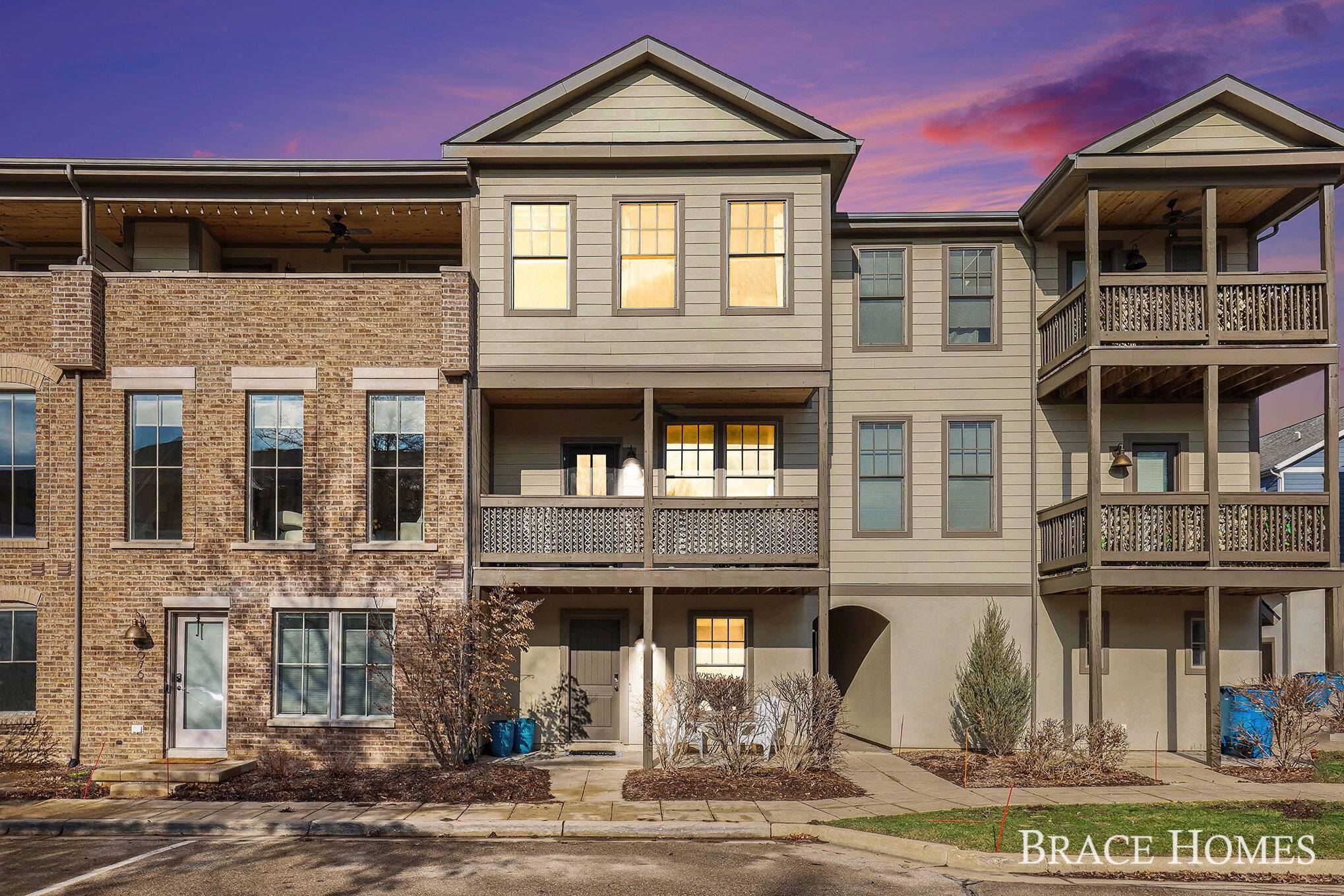 Grand Rapids, MI 49525,2074 Celadon DR NE