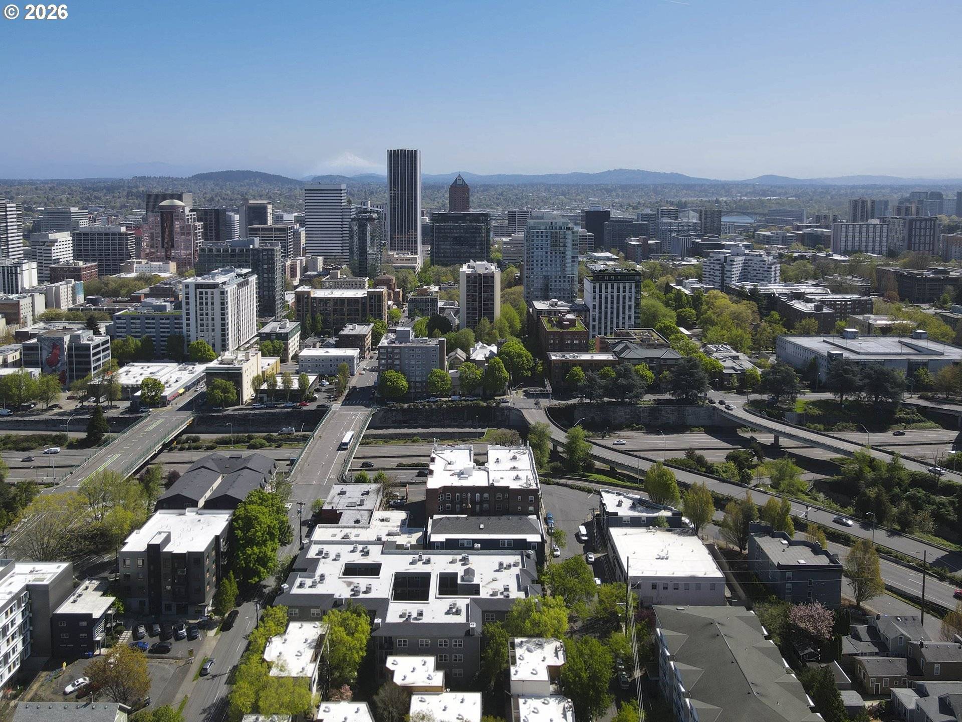 Portland, OR 97201,1535 SW CLAY ST #304