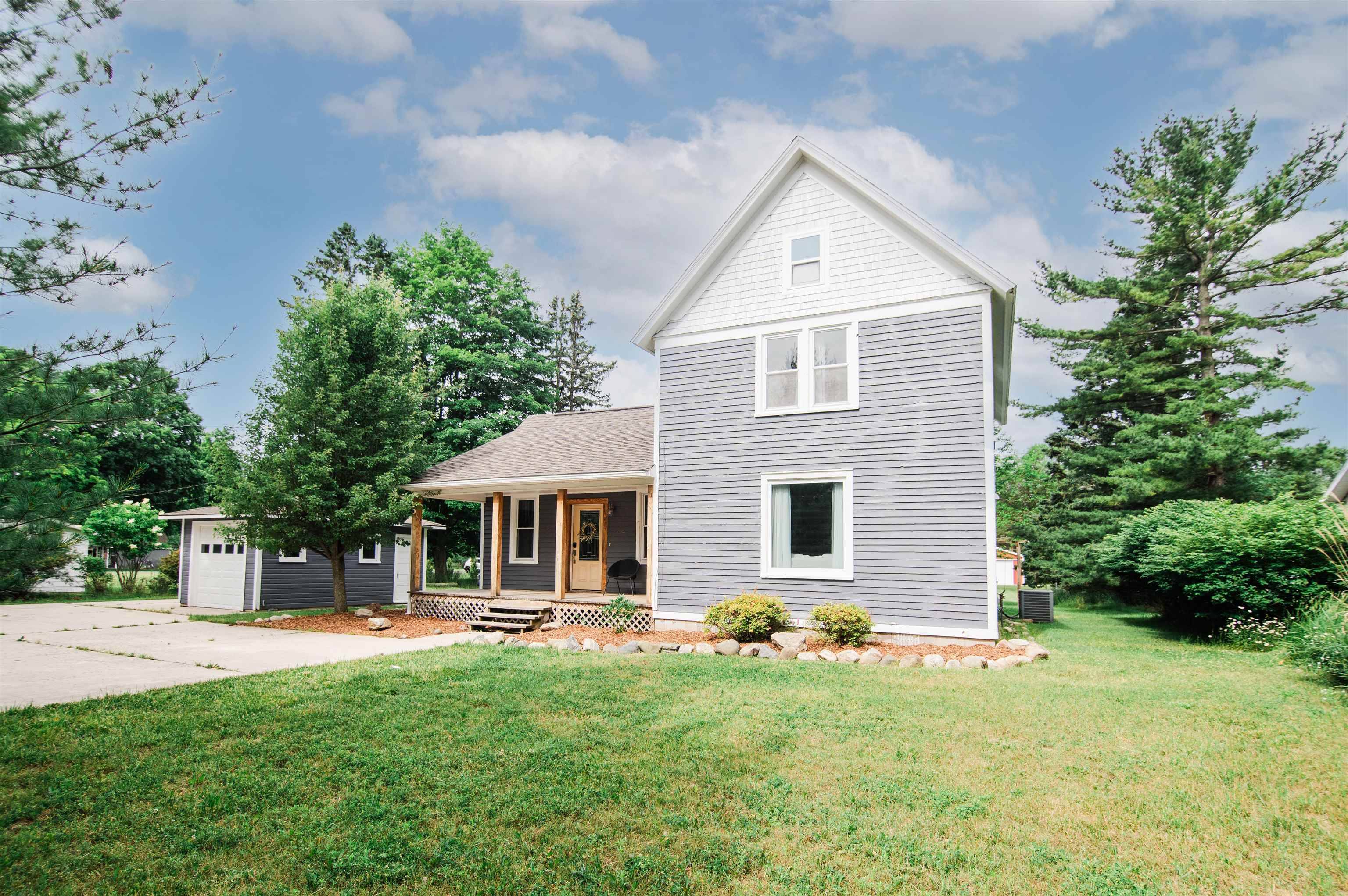 Charlevoix, MI 49720,08623 Mercer