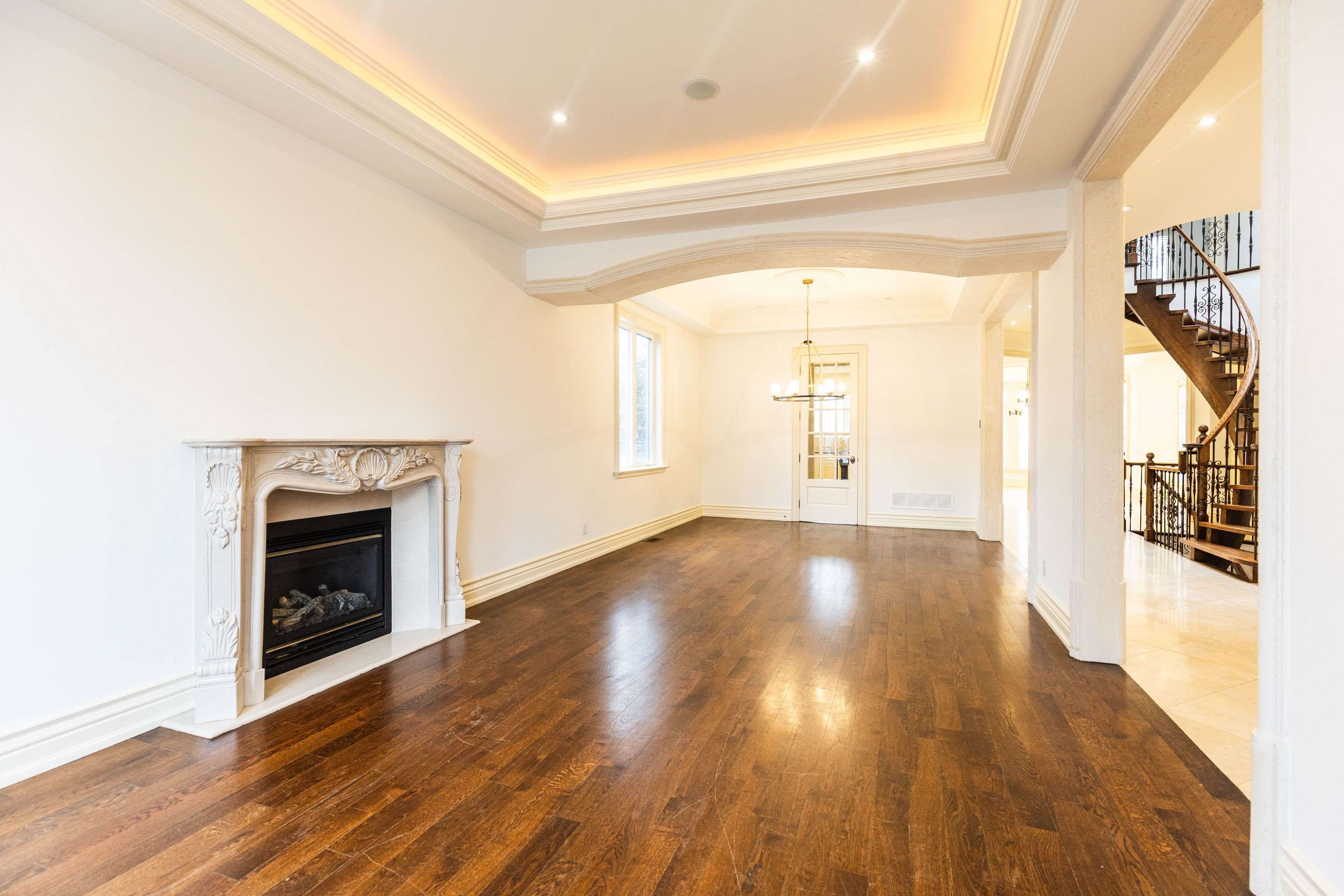 Toronto C14, ON M2N 3P6,330 Hillcrest AVE