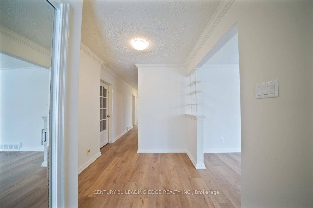 Toronto C13, ON M4A 1R9,57 Anewen DR #Main