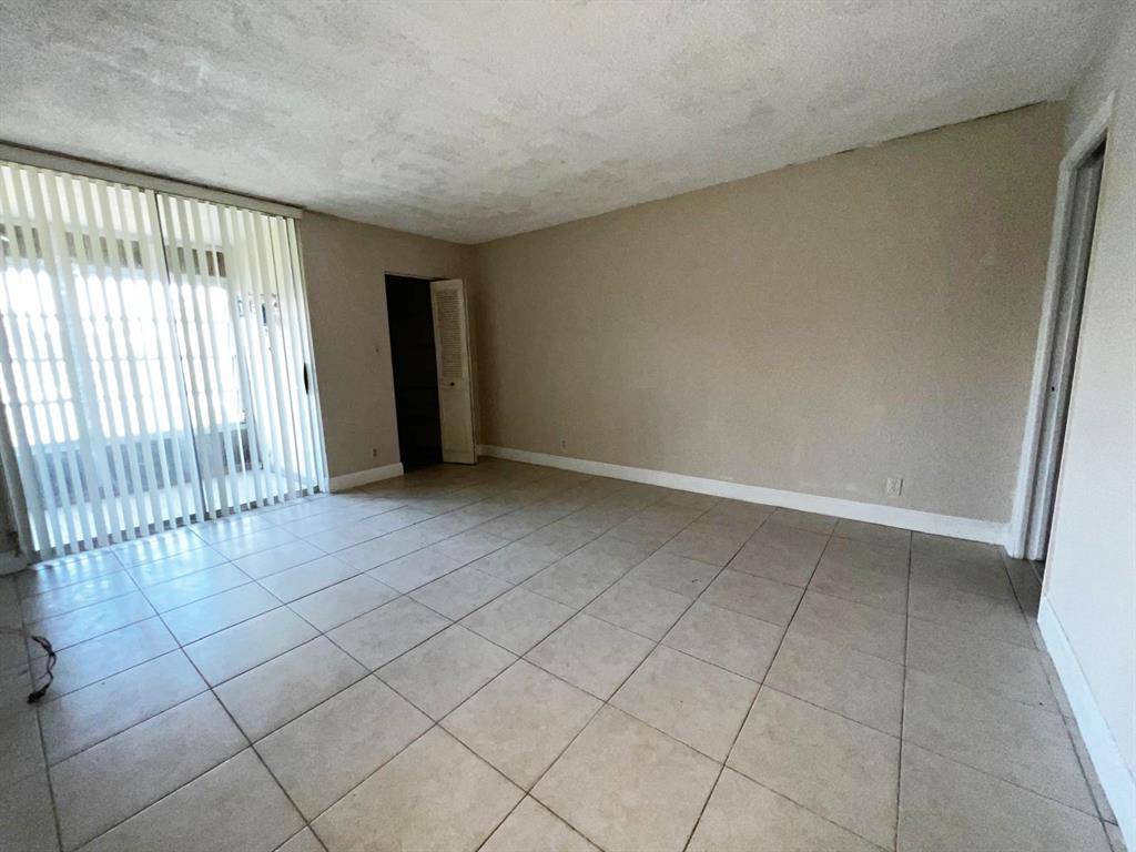 Lauderdale Lakes, FL 33319,3141 NW 47th Ter #221