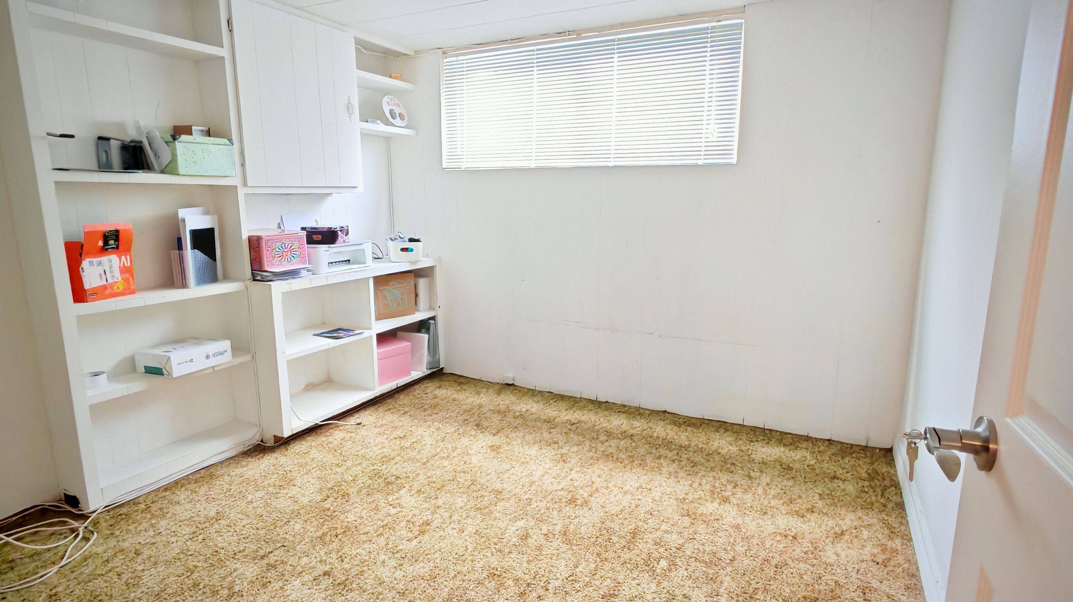 Richmond Hill, ON L4C 2E5,27 Sussex AVE #Basement