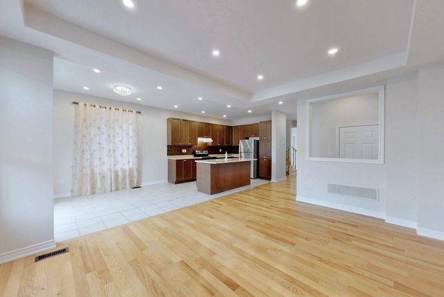 East Gwillimbury, ON L9N 0R8,24 Frederick Pearson ST N