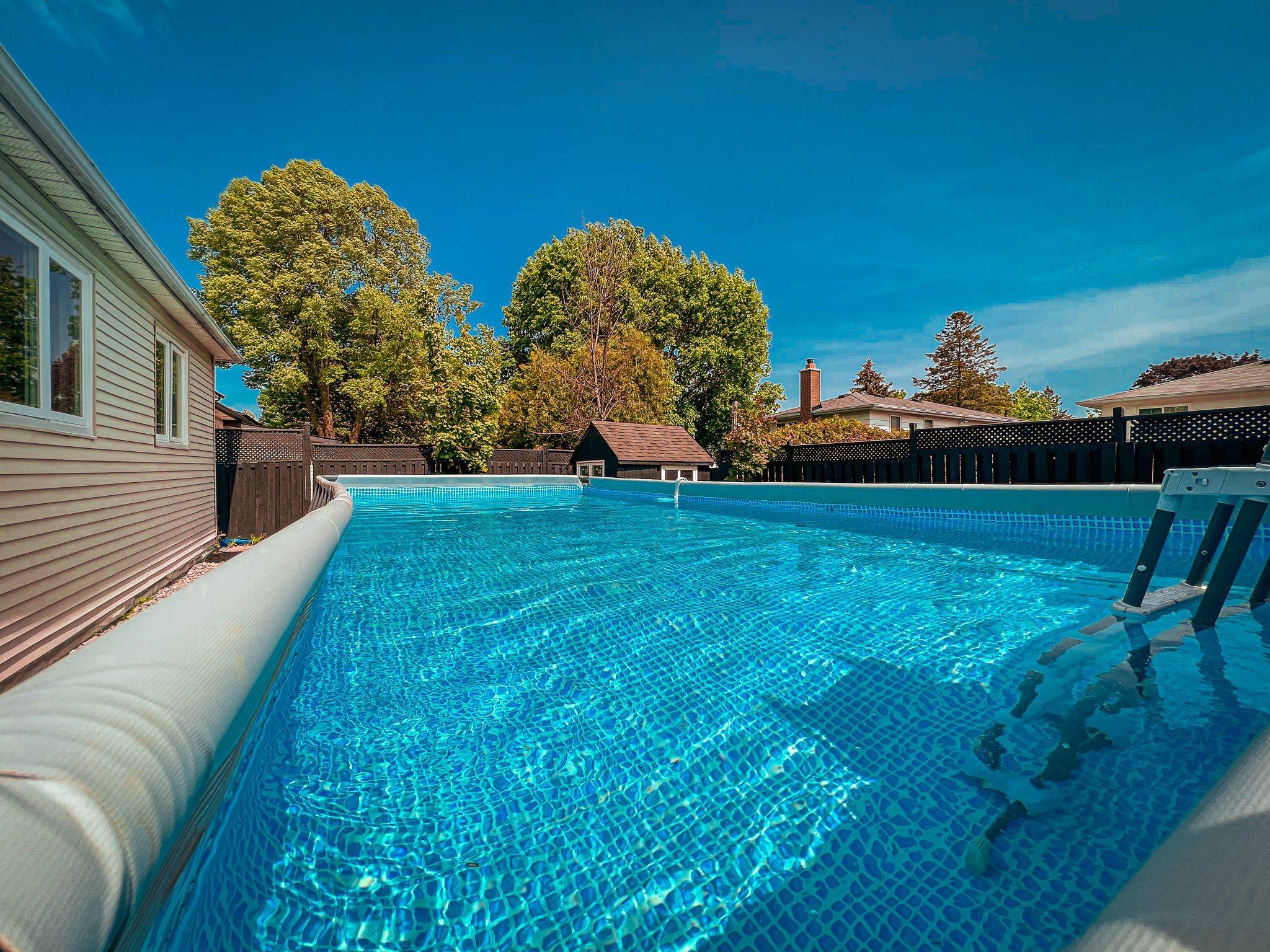 Aurora, ON L4G 3A7,27 Hill DR