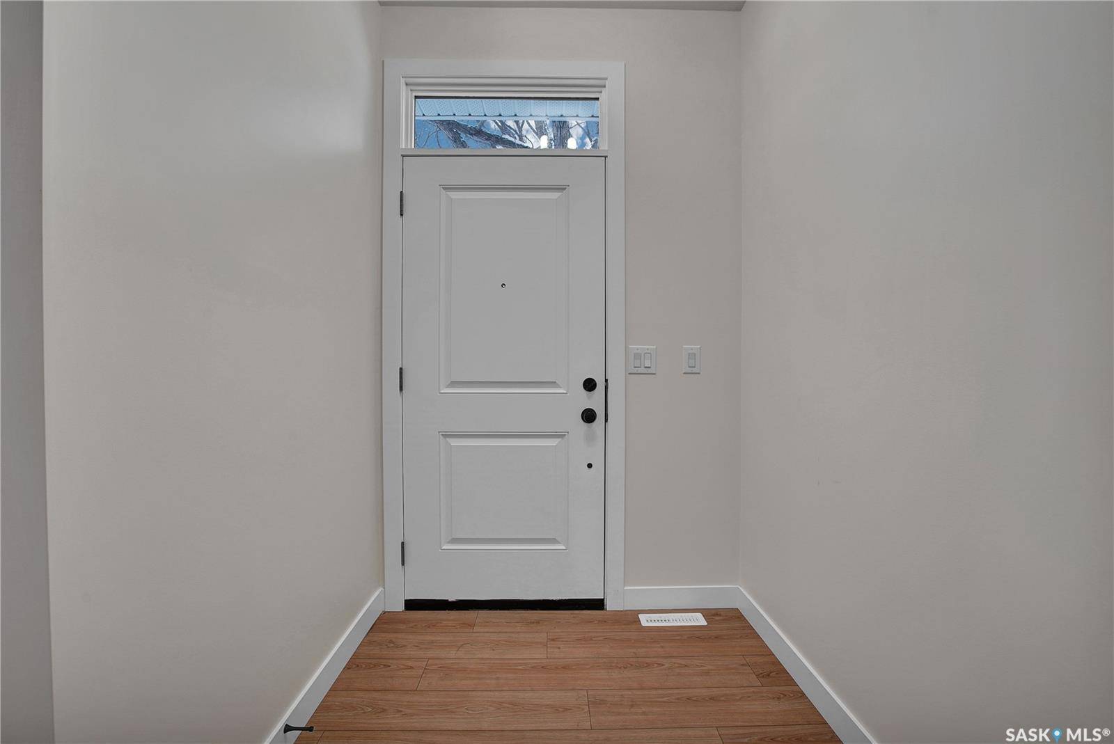 Saskatoon, SK S7H 2H3,1401 Cairns AVENUE