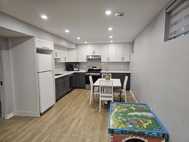 Brampton, ON L6Y 2J6,35 Curtis DR #Bsmt