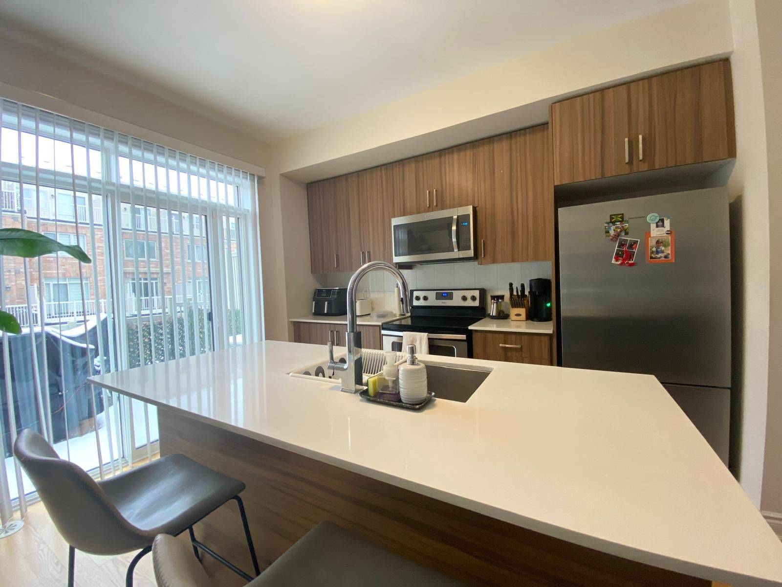 Toronto W08, ON M8Z 0E5,15 Edward Horton CRES