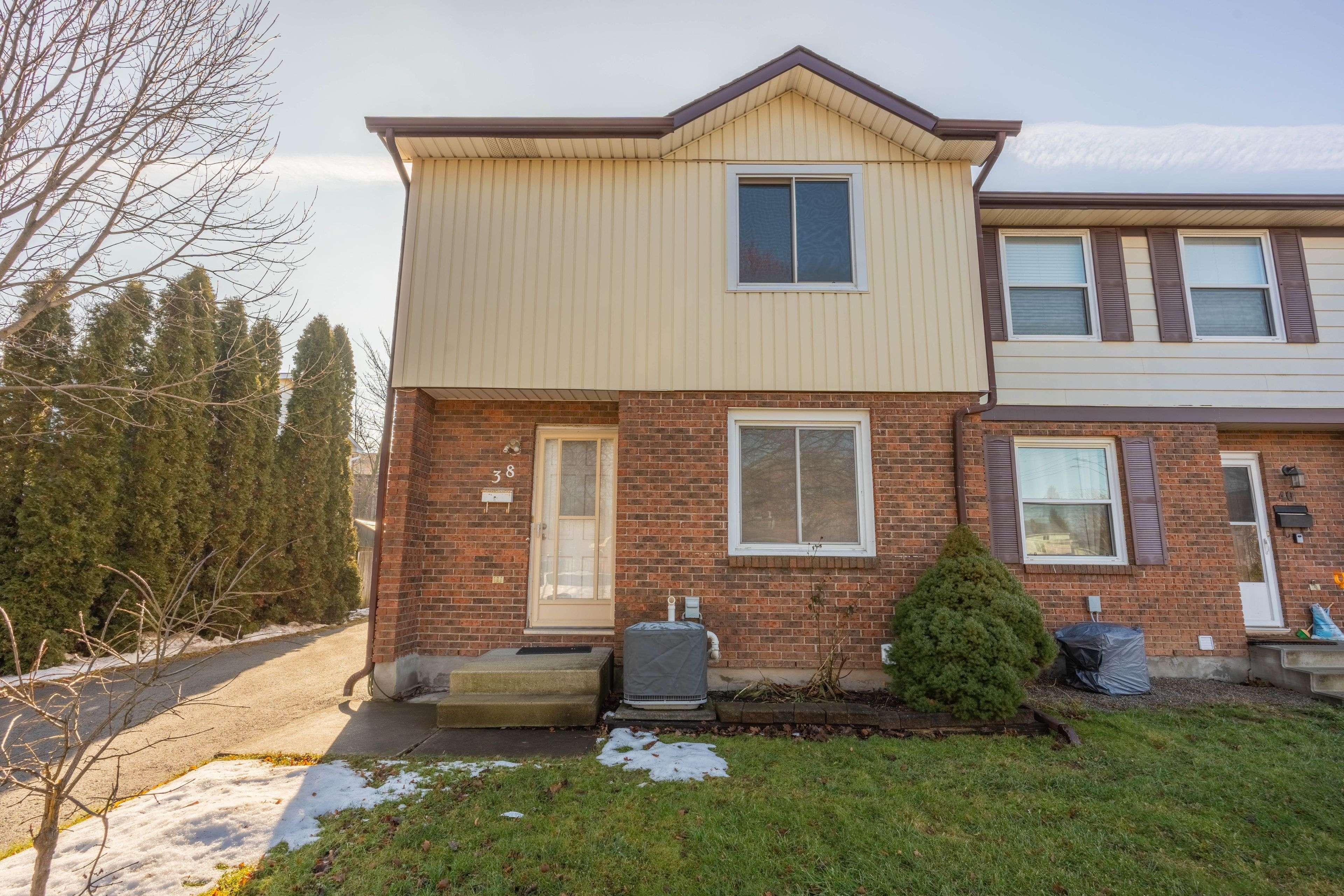 Welland, ON L3C 6A1,38 Dougherty CRES