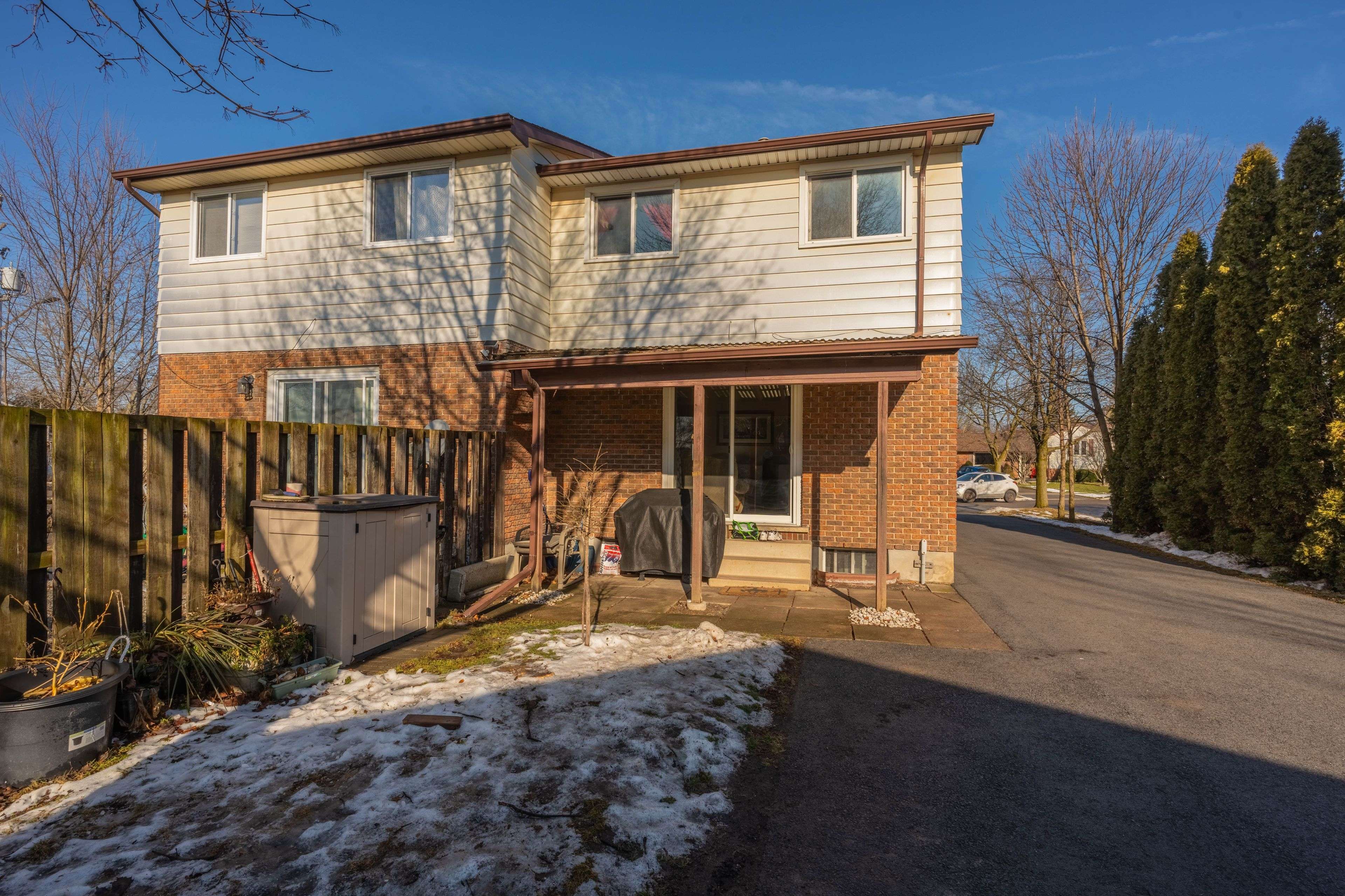 Welland, ON L3C 6A1,38 Dougherty CRES