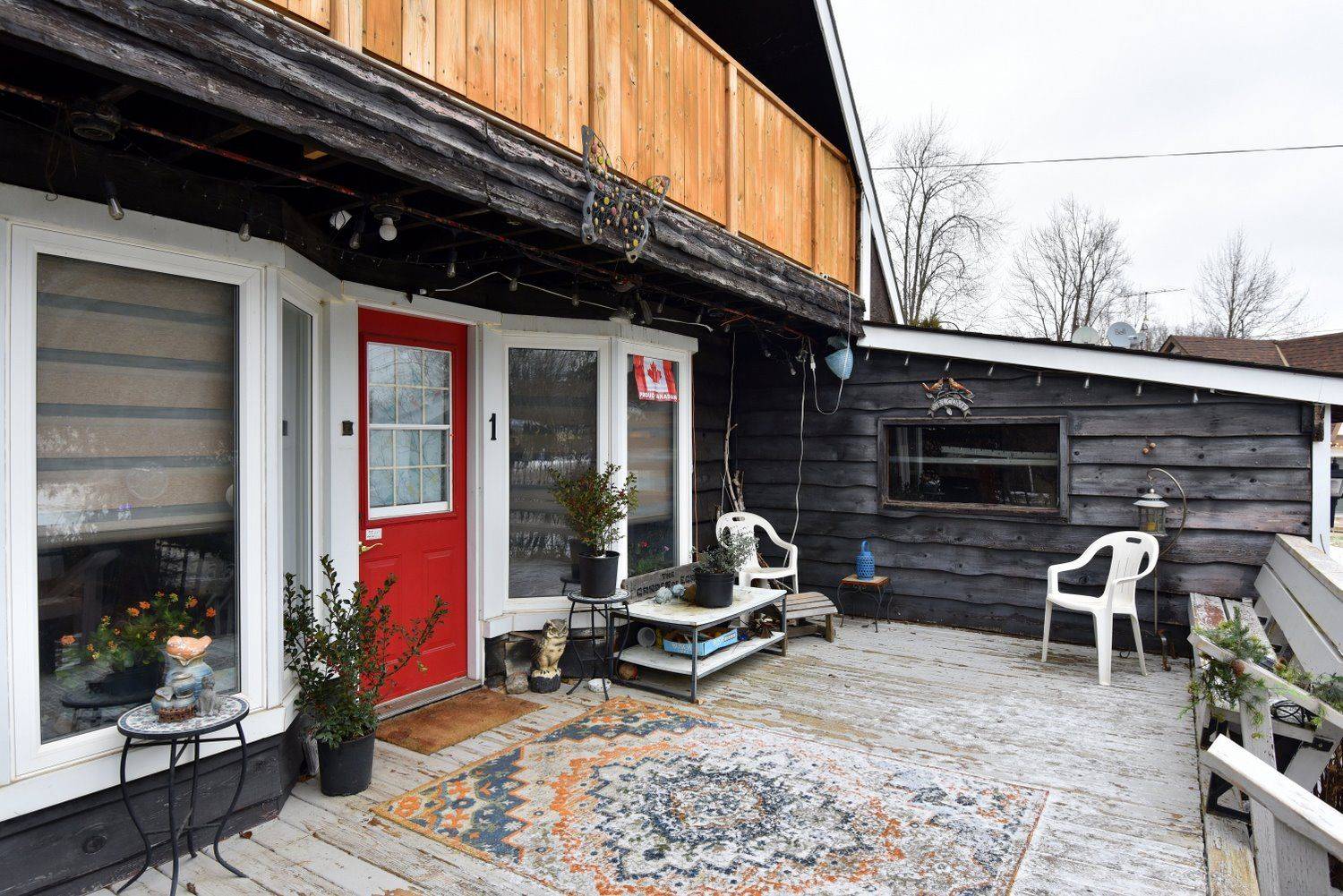 Hamilton, ON L8B 1C4,57 12th Concession RD E #1