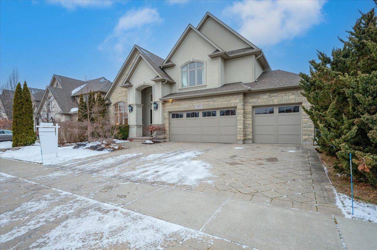 Kitchener, ON N2P 0A7,459 Deer Ridge DR