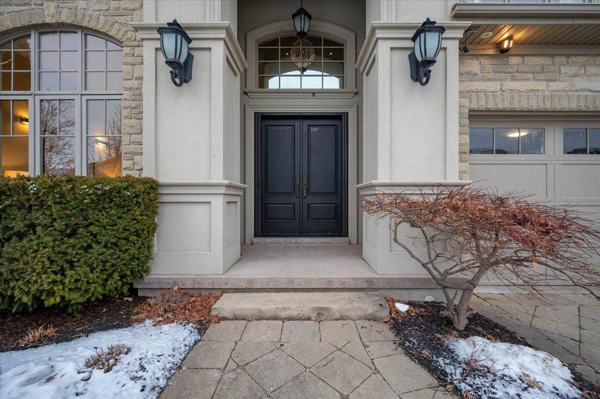 Kitchener, ON N2P 0A7,459 Deer Ridge DR