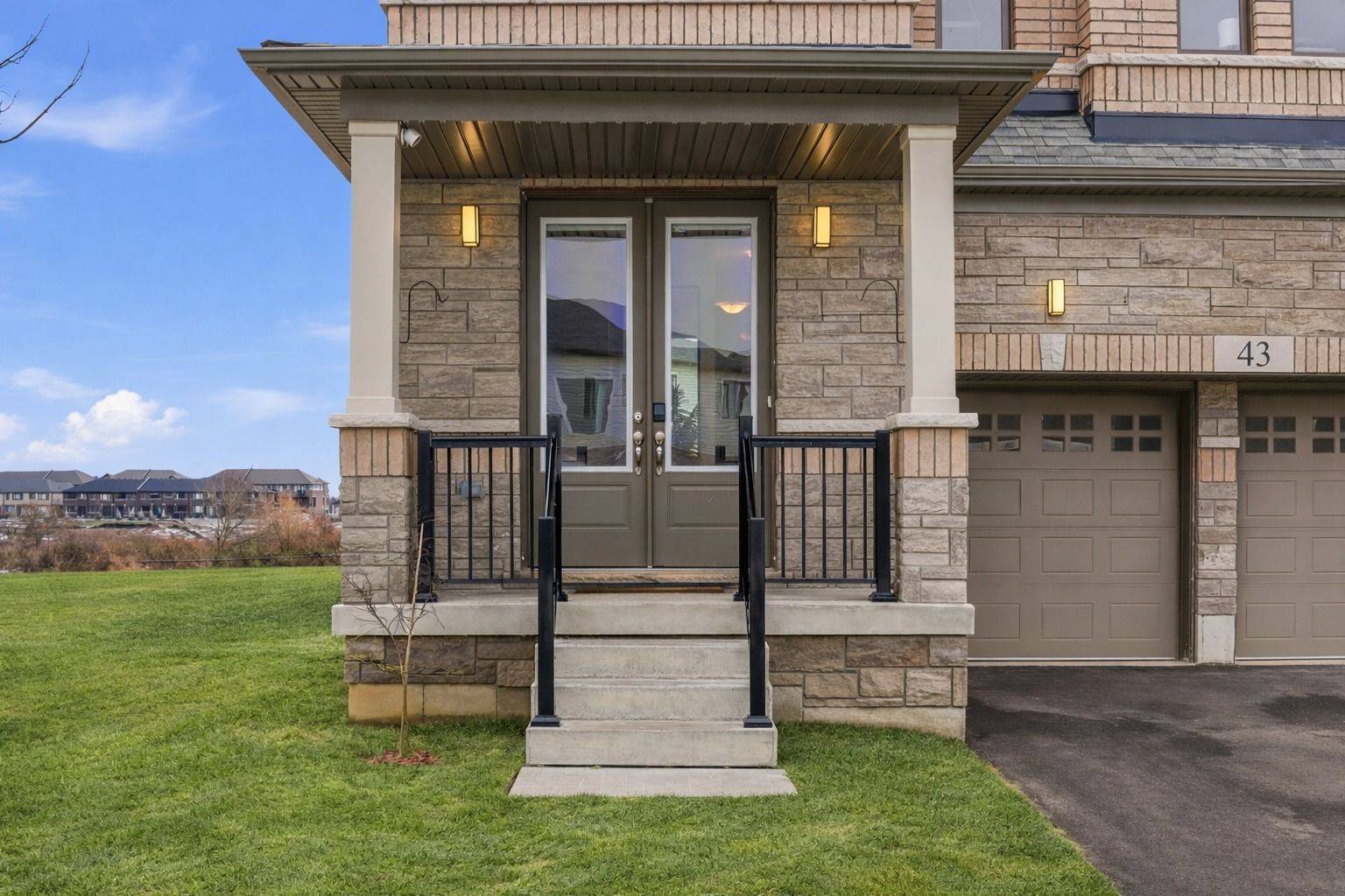 Cambridge, ON N2A 0M1,43 Blackburn ST