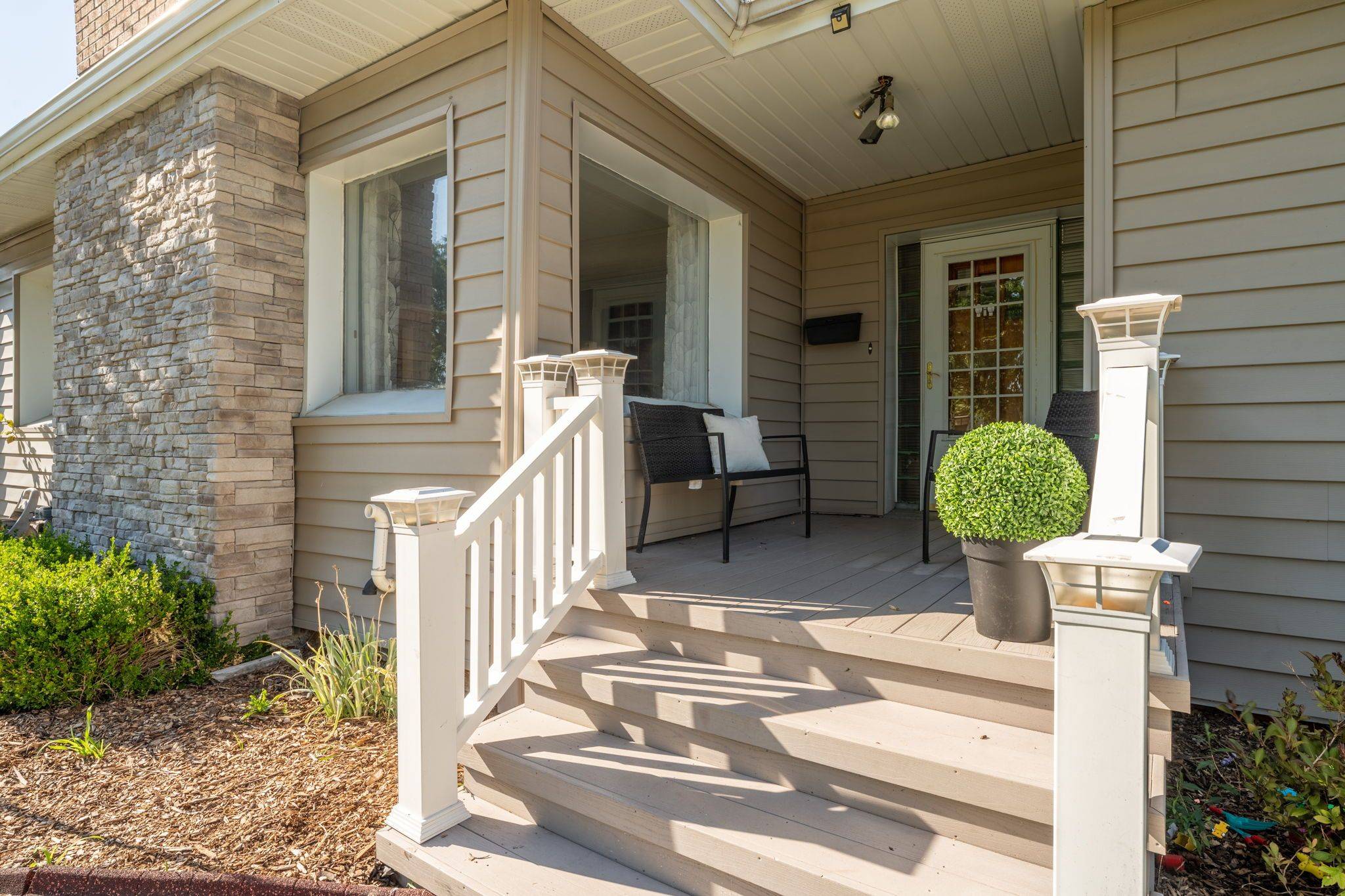 Sarnia, ON N7T 1R9,730 TALFOURD ST