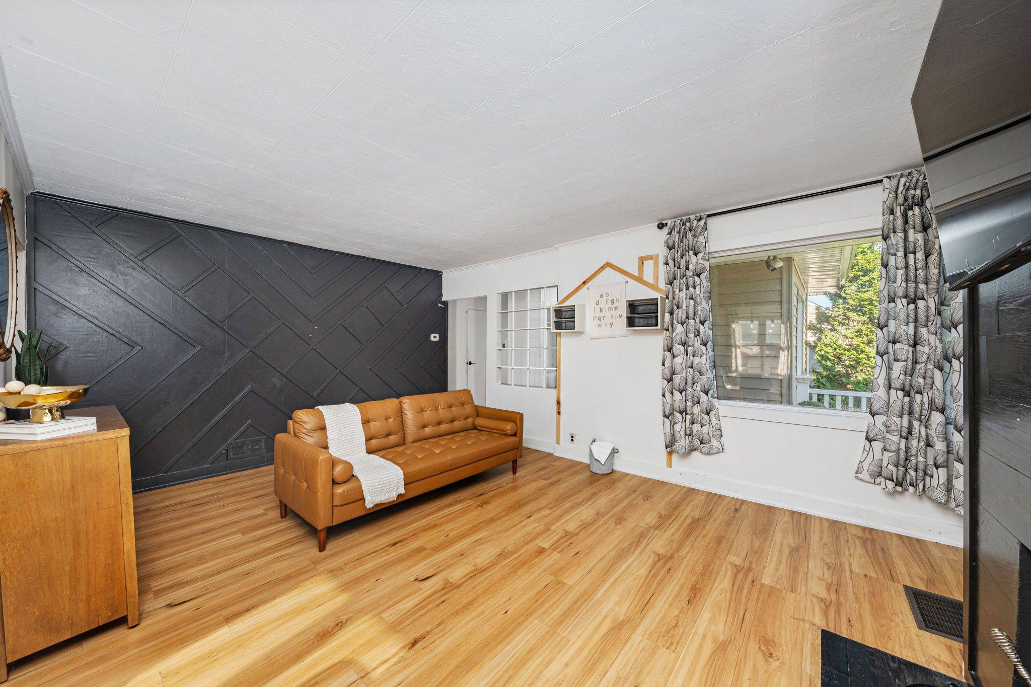 Sarnia, ON N7T 1R9,730 TALFOURD ST