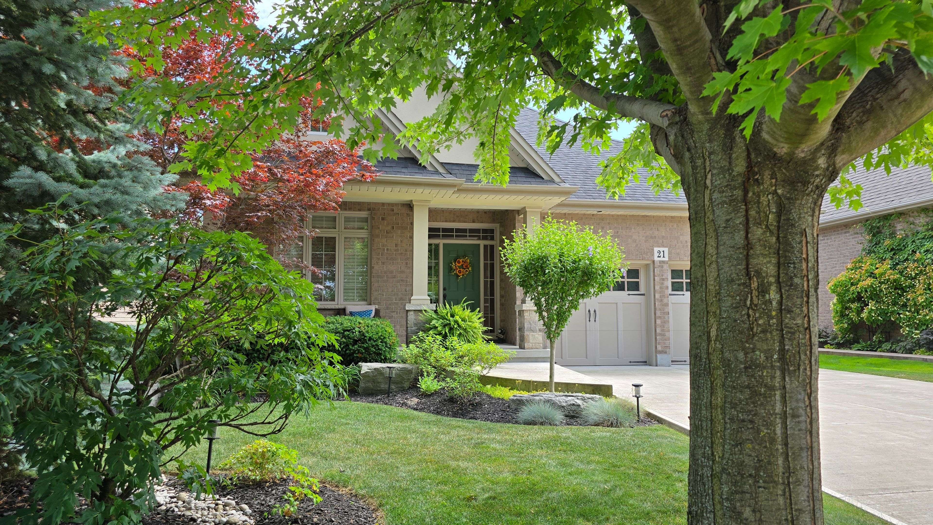 Niagara-on-the-lake, ON L0S 1J1,21 Tulip Tree RD