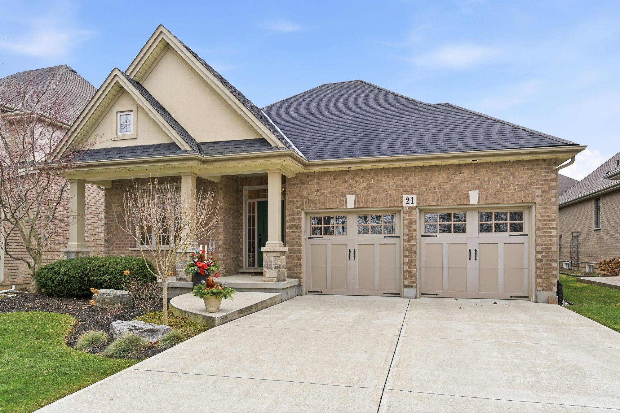 Niagara-on-the-lake, ON L0S 1J1,21 Tulip Tree RD