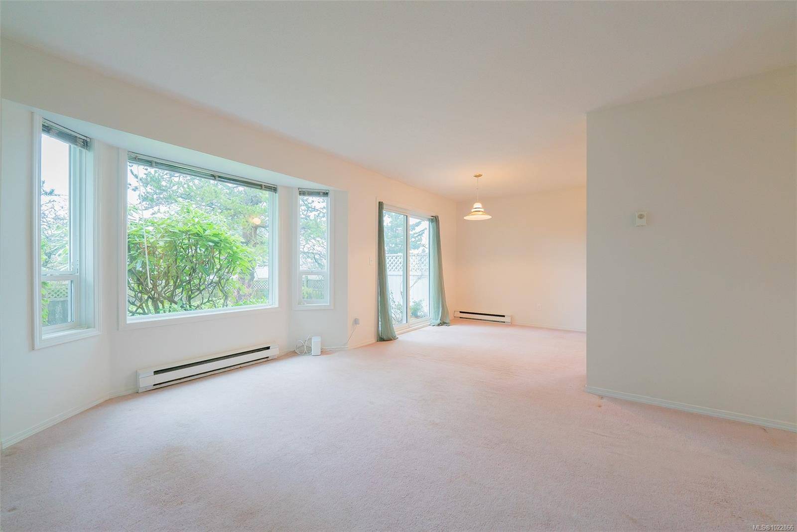 Nanaimo, BC V9V 1N7,6245 Blueback Rd #41