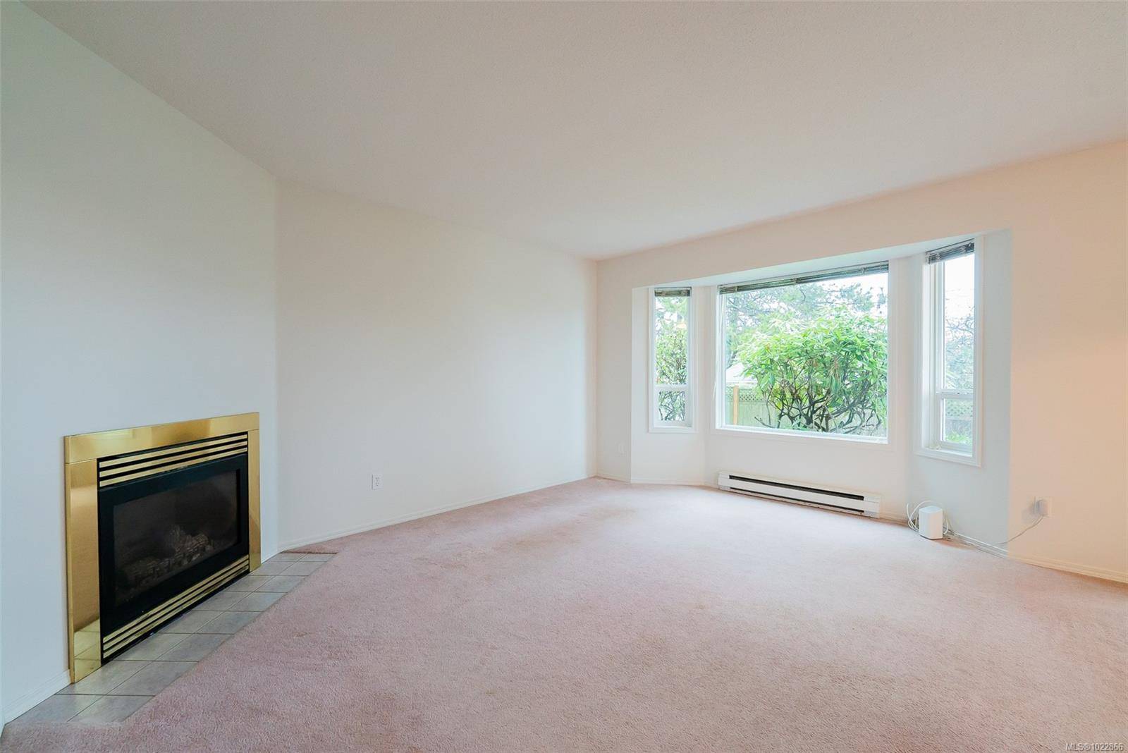 Nanaimo, BC V9V 1N7,6245 Blueback Rd #41