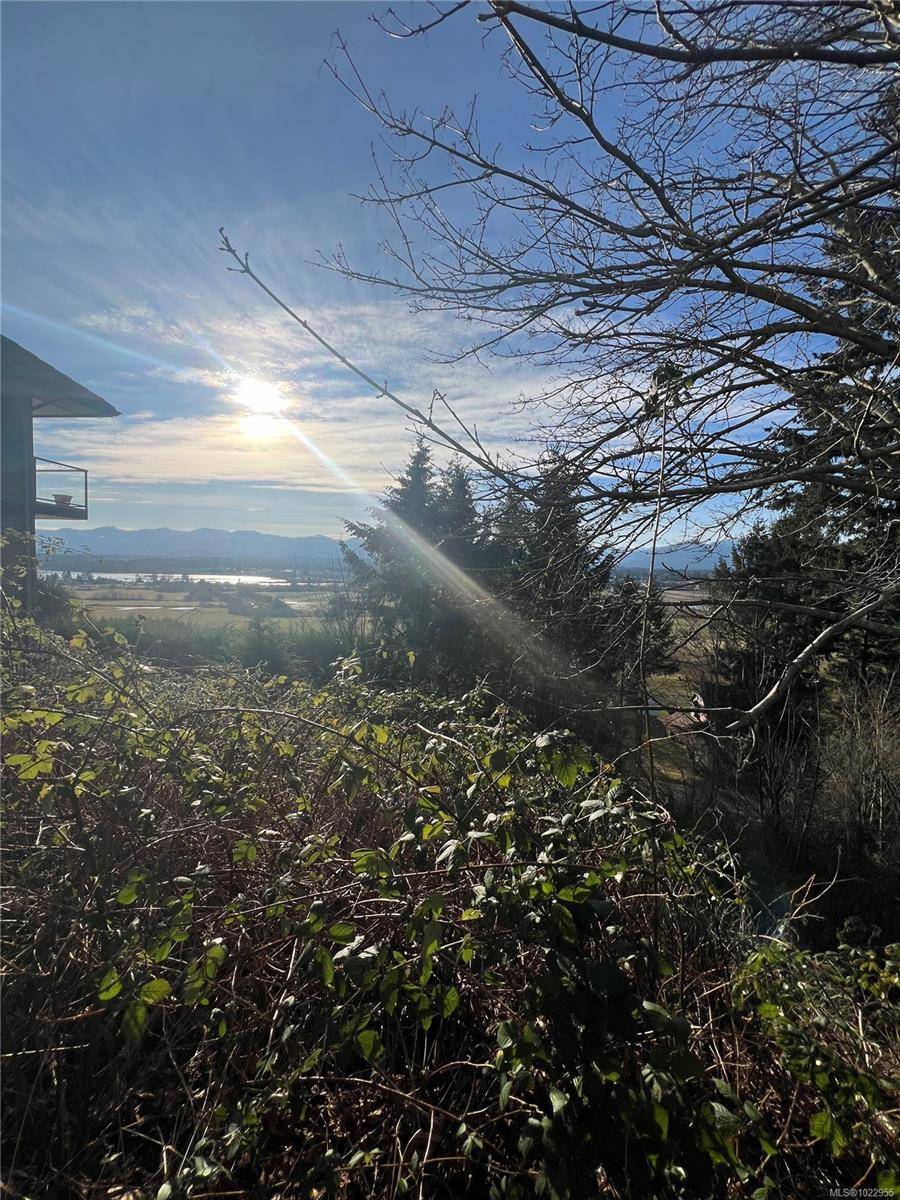 Courtenay, BC V9N 9C4,1940 Snowbird Lane