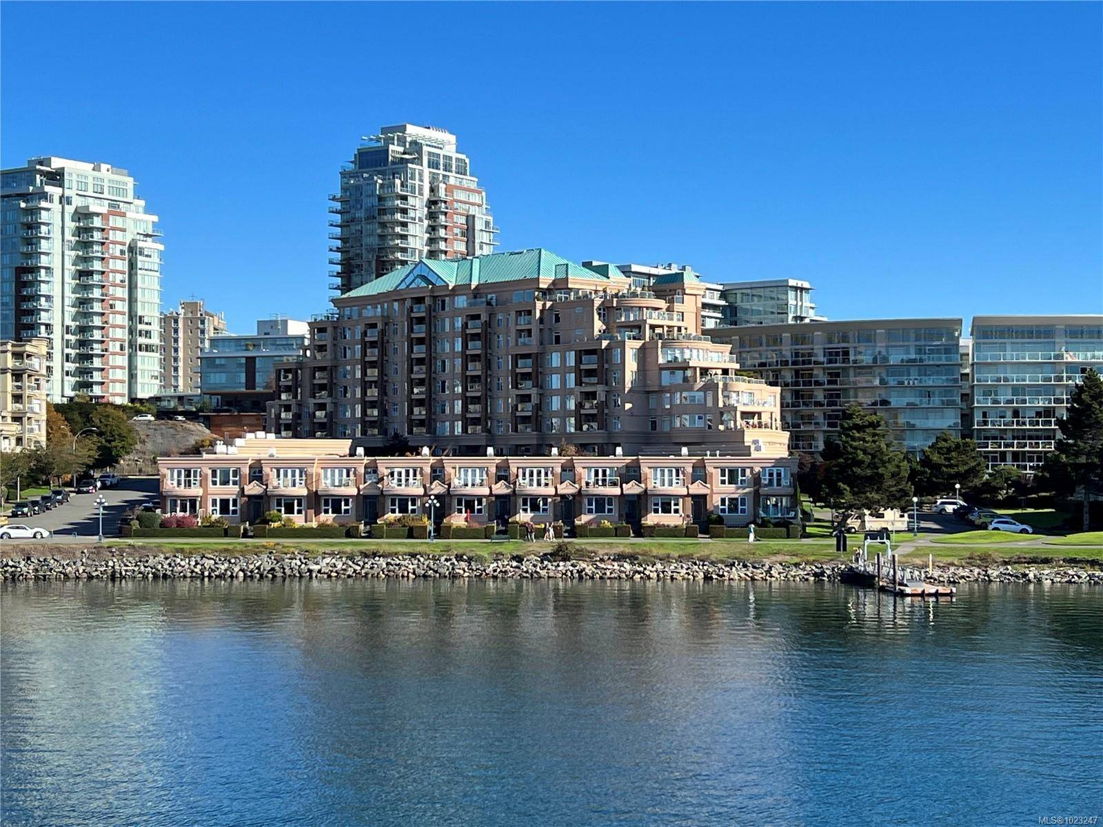 Victoria, BC V9A 7M5,75 Songhees Rd #123